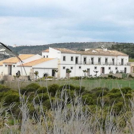 Bramasole Charming House Hotel Comiso Buitenkant foto